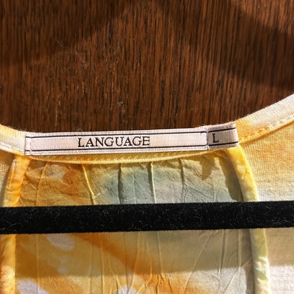 High/Low deep V-neck t-shirt - Picture 4 of 4